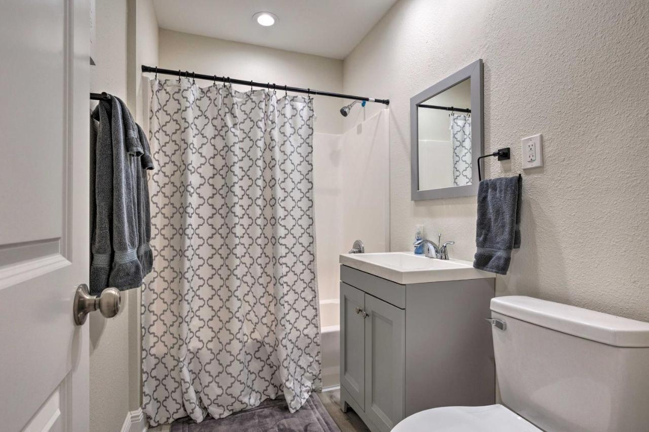 Spacious Gulfport Home With Yard 1 Mi To Beach מראה חיצוני תמונה