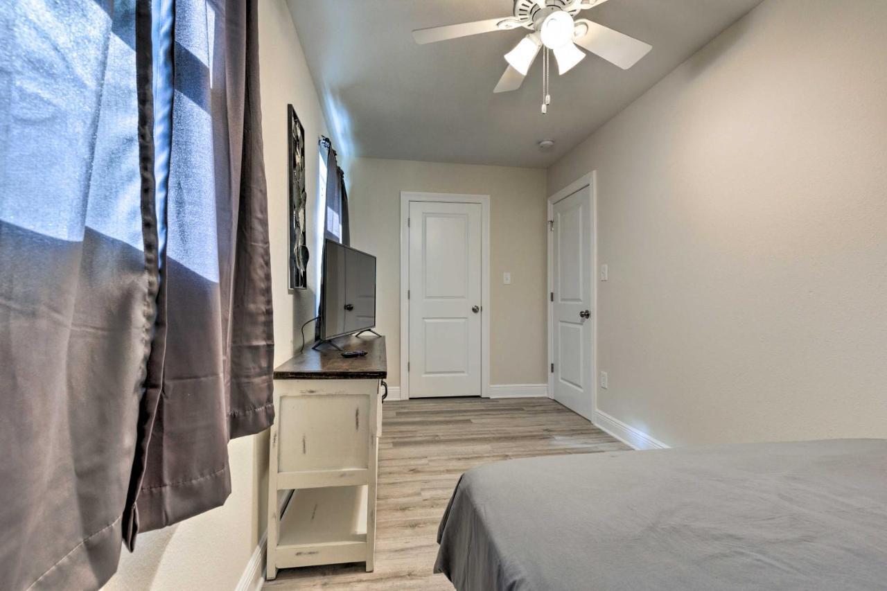 Spacious Gulfport Home With Yard 1 Mi To Beach מראה חיצוני תמונה