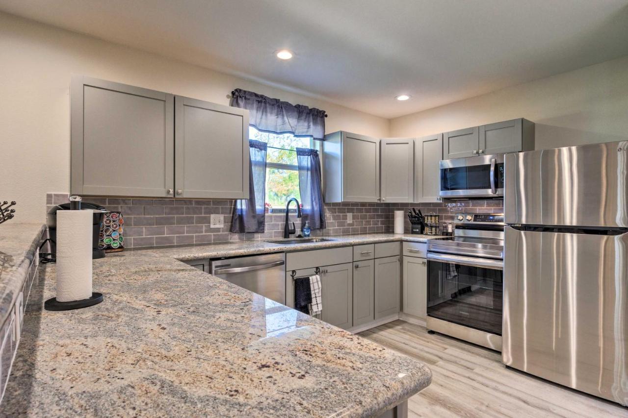 Spacious Gulfport Home With Yard 1 Mi To Beach מראה חיצוני תמונה