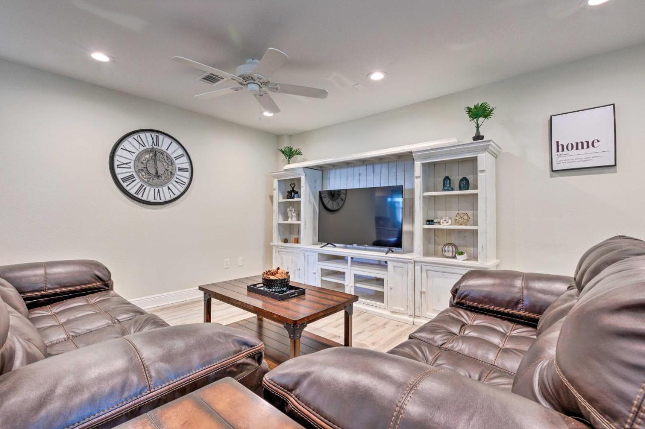 Spacious Gulfport Home With Yard 1 Mi To Beach מראה חיצוני תמונה